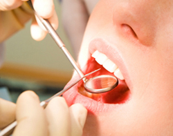 Dental Hygienist patient exam